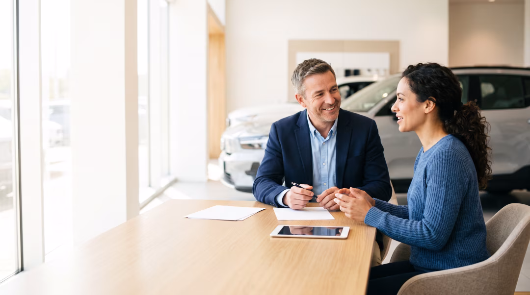 buying-a-used-car-online-vs-in-person-with-bad-credit